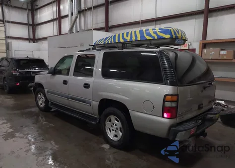 2004 Chevrolet Suburban 1500 Ls z USA, uszkodzony, nr VIN 1GNFK16Z74J163574